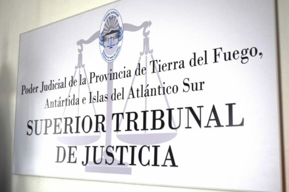 Llamado a Concurso delSuperior Tribunal de Justicia de la Provincia de Tierra del Fuego ...